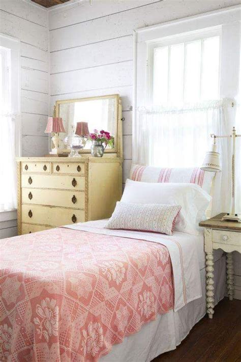 Bright color accents in your bedroom. Summer Bedroom Decorating Ideas - Decor to Adore