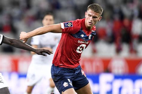 Lille olympique sporting club lille métropole france. De diepe crisis bij Ajax-opponent Lille OSC - Voetbal ...