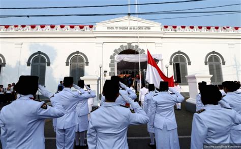 Setiap tanggal 20 mei diperingati sebagai hari kebangkitan nasional. Peristiwa 20 Mei: Peringatan Hari Kebangkitan Nasional ...
