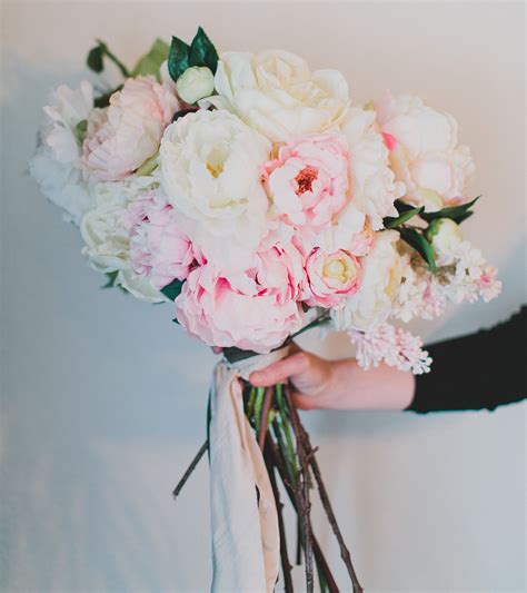 Her are some great ideas for finding flowers throughout the year and how to use. Diy wedding bouquets with fake flowers - Florida-Photo ...