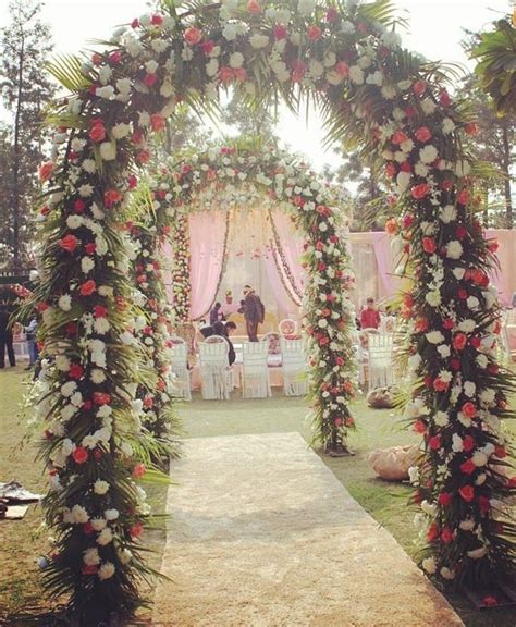 Make Your Grand Entrance In Style With These Marriage Gate Decoration Ideas