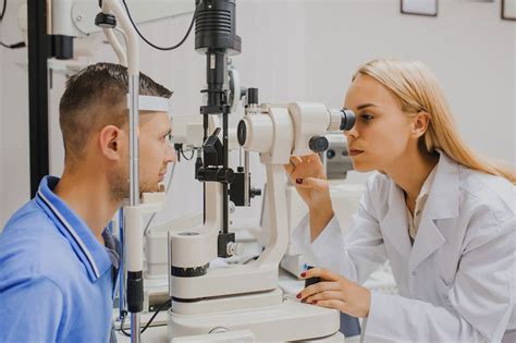 They may also perform surgeries such as refractive surgery and corneal transplantation. Things to Understand Before You Consult with An ...