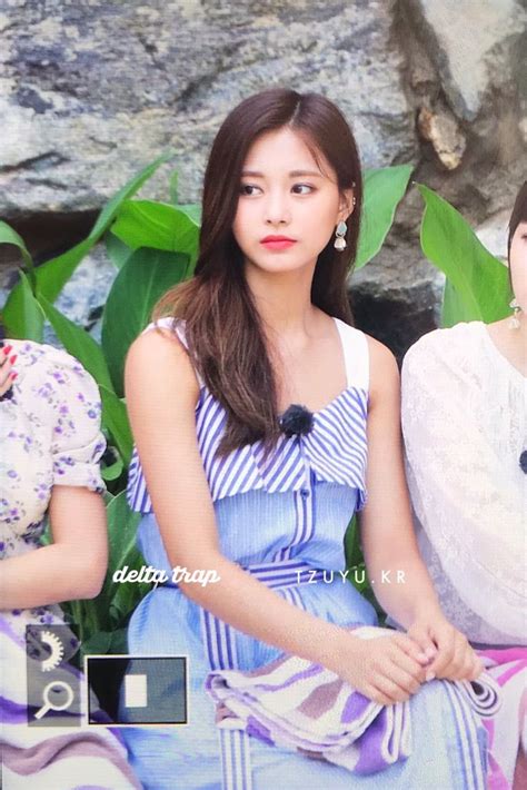 Pin På Chou Tzuyu 쯔위