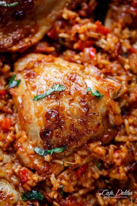 Heat the oil in a skillet over medium heat. One Pan Tomato Basil Chicken & Rice - Cafe Delites