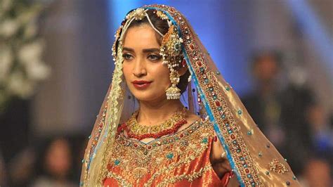 Story Of Pashtun Beauty Parlor Sbs Pashto