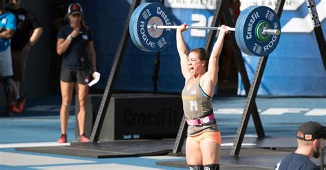 4 female crossfit athletes that would dominate combat quals we are the mighty