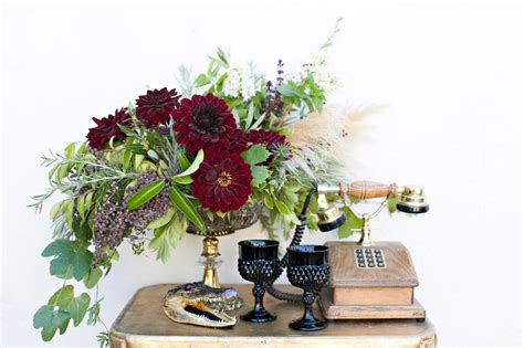 How many dwk tarragon chalice flower vases are there? Pin on Bee, Leaves N' Love Wedding Flowers