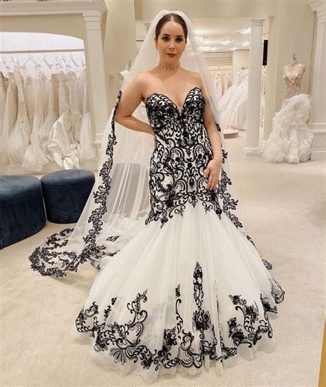 Browse david's bridal black and white wedding dresses to find your dream dress today! Strapless sweetheart neckline black and white fit and ...
