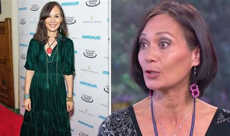 leah bracknell health update emmerdale star opens up on fear in defiant cancer message