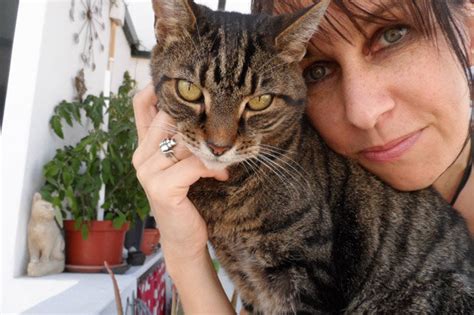 Woman Marries Her Two Pet Cats Lugosi And Spider Daily Star