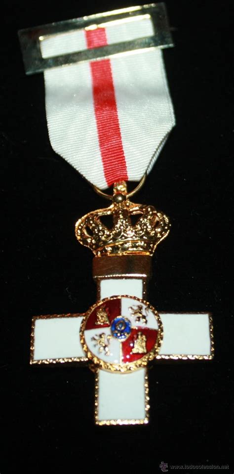 La orla de la medalla militar colectiva, de cuarenta y dos milímetros de diámetro. Medalla al merito militar con distintivo blanco - Vendido ...