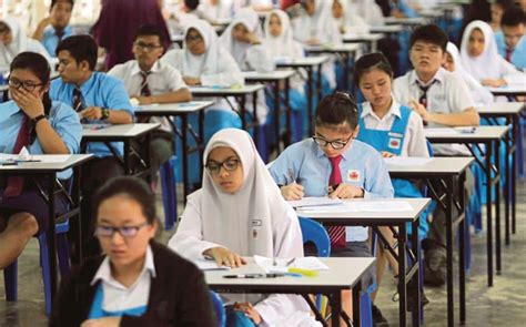 .sijil pelajaran malaysia spm ulangan yang telah diumumkan oleh lembaga peperiksaan, kementerian pendidikan malaysia. Koleksi Soalan Percubaan SPM 2019 Dan Skema Jawapan Percuma