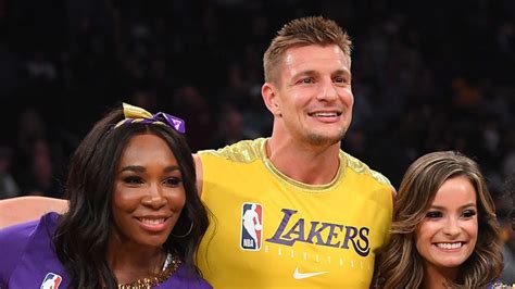 Watch Rob Gronkowski Dances His Face Off With Hot Lakers Girls And Venus Williams The Ball Zone