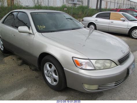 If such a problem occurs, check the contents of this owner's manual and follow the instructions given. 1999 - LEXUS ES300 - Rod Robertson Enterprises Inc.