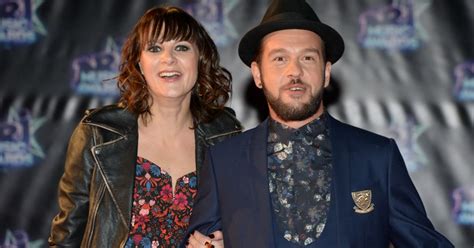 Claudio capéo était suivi par une équipe de l'émission 50 minutes inside animée par nikos aliagas. Claudio Capéo et sa compagne lors de la 18ème cérémonie des NRJ Music Awards au Palais des ...