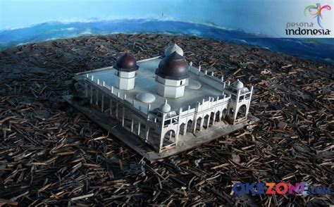 Gempa dan tsunami besar terjadi di aceh. Peringati Bencana Tsunami, Aceh Kibarkan Bendera Setengah ...