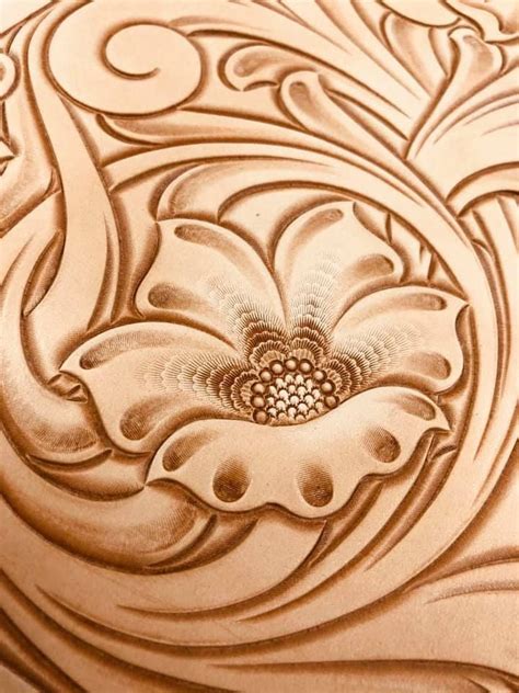 Carving A Flower In Leather Part 4 Leather Stamps Leather Art Sewing
