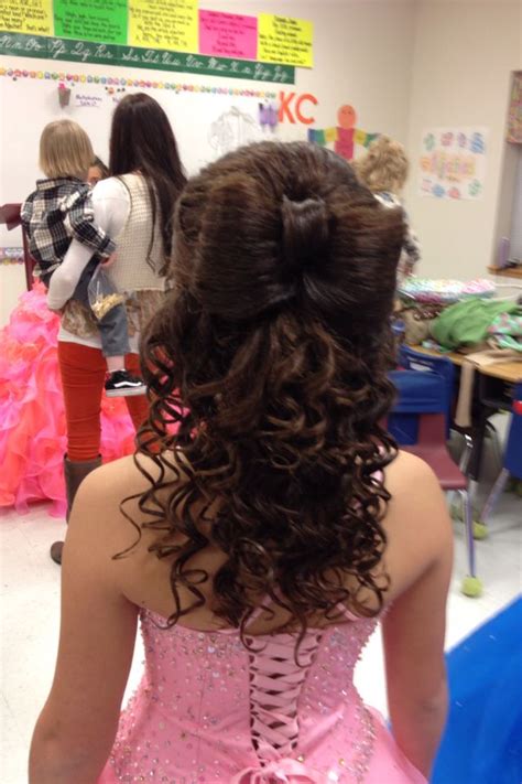 Having a cute hairstyle for medium length hair is awesome. Pageant hair....adorable | Pageant hair, Pagent hair ...