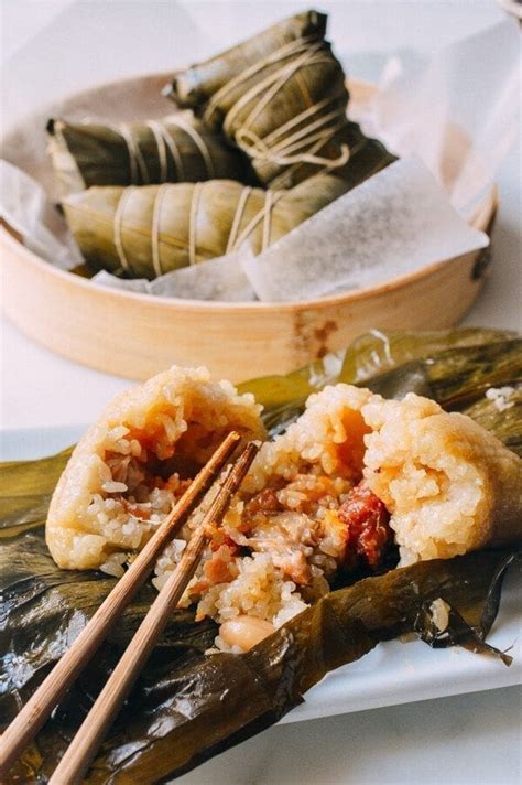 Easy Chinese Sticky Rice Recipe Wrapped In Leaves