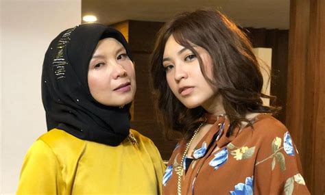 Nurul jannah binti muner (dilahirkan pada 1 jun 1995) atau lebih dikenali sebagai janna nick merupakan seorang pelakon, pengacara, dan penyanyi wanita malaysia. "Masih Belum Boleh Hadam Apa Yang Janna Nick Buat"