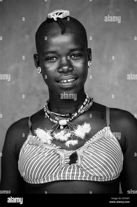 Bana Tribe Girl Dimeka Omo Valley Ethiopia Stock Photo Alamy
