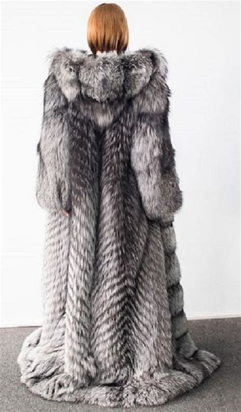 Pin By Mark George On Furcoat From Behind Fox Coat Fur Coat Fur