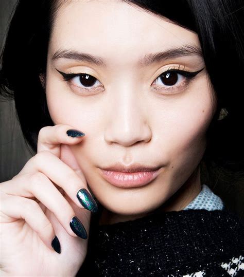 11 Pro Eye Makeup Tricks Every Asian Person Should Know Cat Eye Makeup Eye Makeup Tips Asian