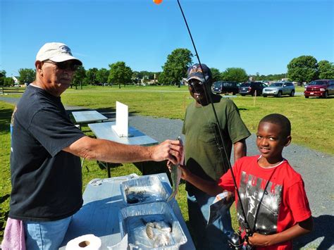 This sets up a dynamic, asymmetric composition. OceanPines Forum Image Teach A Kid To Fish - From: Jack Barnes