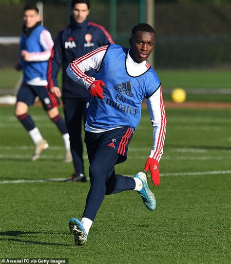 Mikel arteta ist ein ehemaliger fußballspieler aus испания, (* 26 марта 1982 г. Eddie Nketiah to remain at Arsenal as Mikel Arteta opts ...