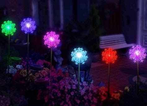 31.5'' h x 2.5'' w x 2.5'' d LED Snowflake Lights 3D Outdoor Christmas Decoration Solar ...