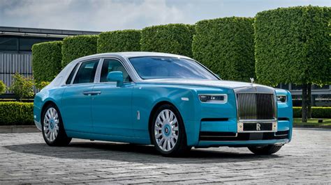 Pricing and which one to buy. Rolls-Royce: la firma británica lanza el primer teaser del ...