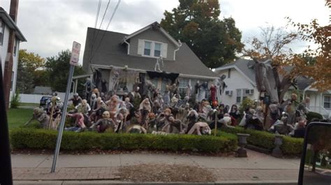 5 Of The Creepiest Haunted Houses You Will See This Halloween Lawn Pros