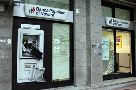 Banche ed istituti di credito e risparmio. Foggia, bomba fatta esplodere fuori Banca Popolare di ...