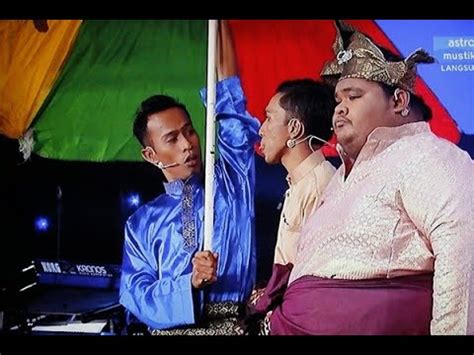Maharaja lawak mega 2017 telah kembali lagi dengan bertemakan empayar lawak dan menampilkan 15 lanun lawak dari 3 buah negara iaitu malaysia, singapura dan indonesia untuk mencari seorang lagi juara baharu setanding dengan juara terdahulu iaitu osbon (2011), jozan. Tempat Ke-3 Maharaja Lawak Mega (2011 - 2019) - YouTube