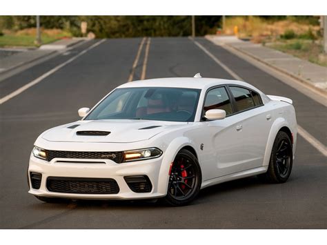 Prices And Specifications For Dodge Charger 2023 In Uae 43 Off