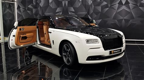 Rolls Royce Wraith Black Gloss Stripe Wrapstyle