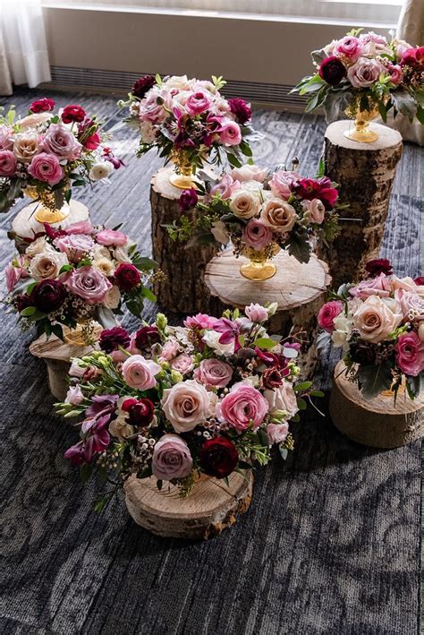 Pink And Plum Wedding Centerpieces In Gold Vases In 2020 Plum Wedding