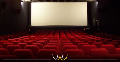 Film or movie, a series of still images that create the illusion of a moving image. Existe a poltrona de cinema ideal? Bauruenses contam qual é