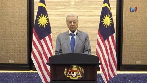 mahathir apologises to malaysians explains resignation p m news