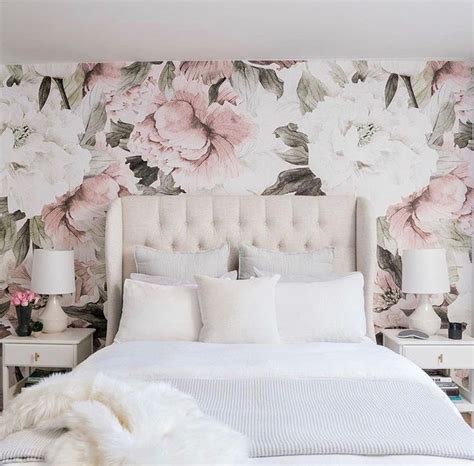 Girl Bedroom With Floral Wallpaper Small Bedroom Small Bedroom Decor