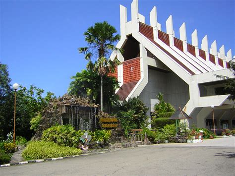 Free delivery at kkia and kota kinabalu city sabah. Kota Kinabalu City Tour | Borneo Packages