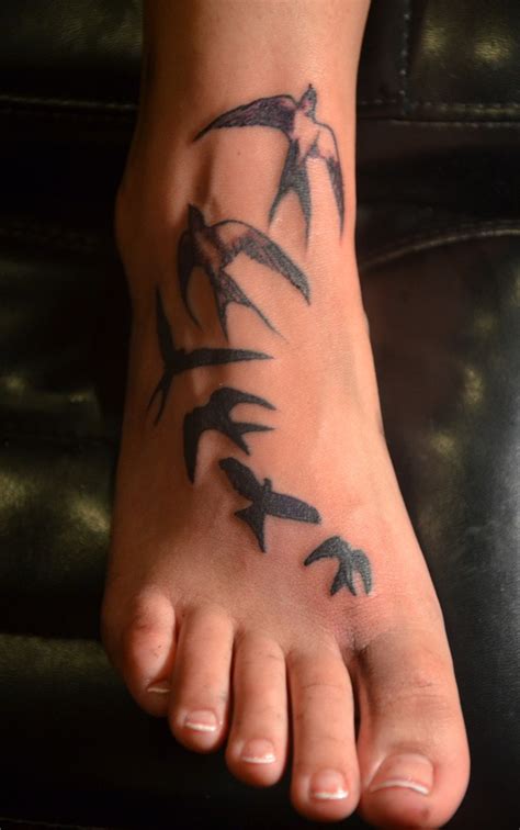 60 Creative Foot Tattoo Designs For Women
