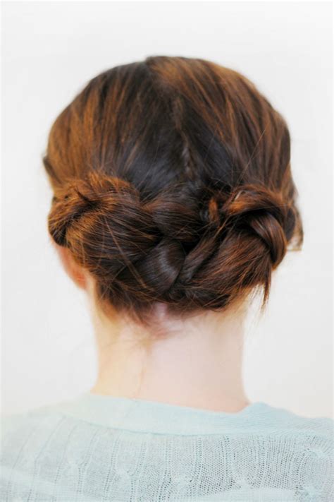 For an easy long hair updo, do a chunky halo braid around the crown of your head. Easy Updo's that you can Wear to Work - Women Hairstyles