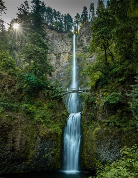 Waterfall With Bridge Multnomah Falls Oregon Aff Bridge