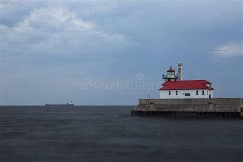 Duluth Harbor Lighthouse Stock Image Image Of Boat Minnesota 26503863