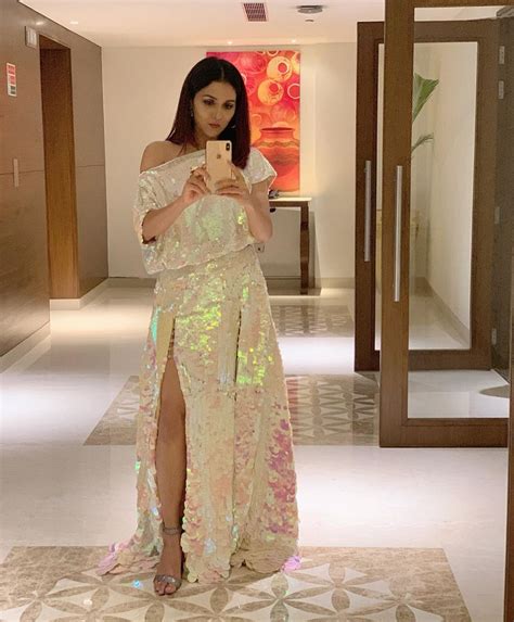 Neeti mohan manager mr bhavin pushkarna bhavin@btos.in. Neeti Mohan looks astonishing in THESE latest photos - The ...