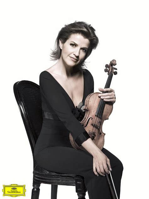 Anne-Sophie Mutter (Violin) - Short Biography [More Photos]