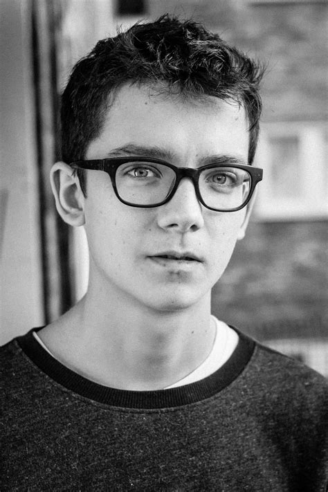 Asa Butterfield Profile Images — The Movie Database Tmdb