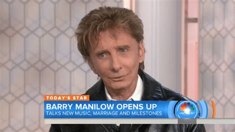 Barry Manilow Chokes Up As He Pays Tribute To Fans After Coming Out As