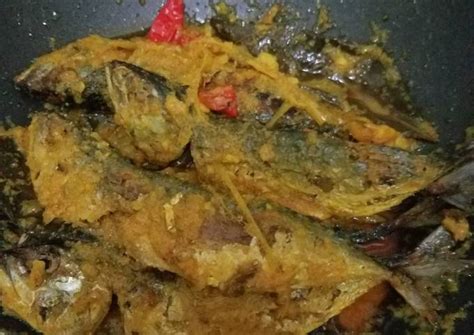 Jul 07, 2021 · cara membuat pepes ikan kembung bumbu kuning. Resep Ikan Kembung Bumbu Kuning oleh pradnjaparamita - Cookpad